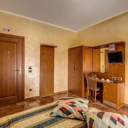 Hotel Maryelen 2 Ρώμη Εξωτερικό φωτογραφία